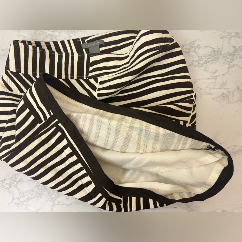 Ann Taylor Mini Skirt Womens 6 Linen Side Zip Lined Black White Striped - Picture 4 of 5